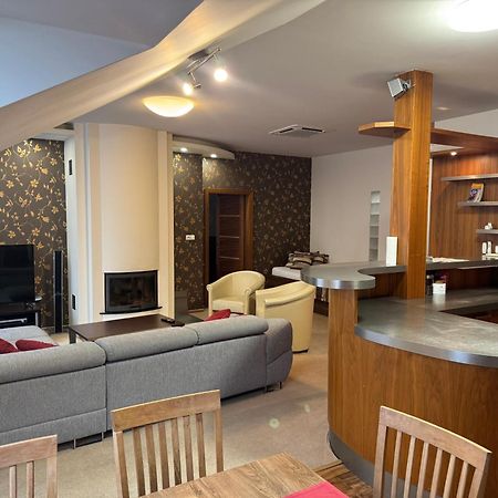 Apartman Bila Hora - Roudna Пилзен Екстериор снимка